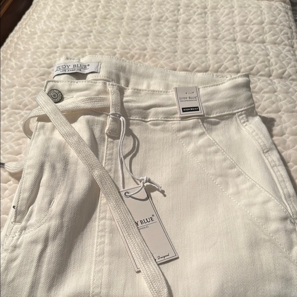 Judy Blue White high waist  big pocket cuffed jeans size 16w nwt - Picture 5 of 5